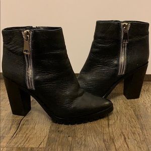 Steve Madden black booties